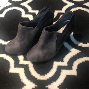 IMPO size 7 grey bootie